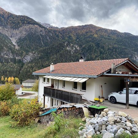 Ferienwohnung Im Herzen Graubuendens Surava Exterior foto